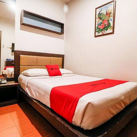 Reddoorz Plus Near Pasar Wisata เปกันบารู ภายนอก รูปภาพ