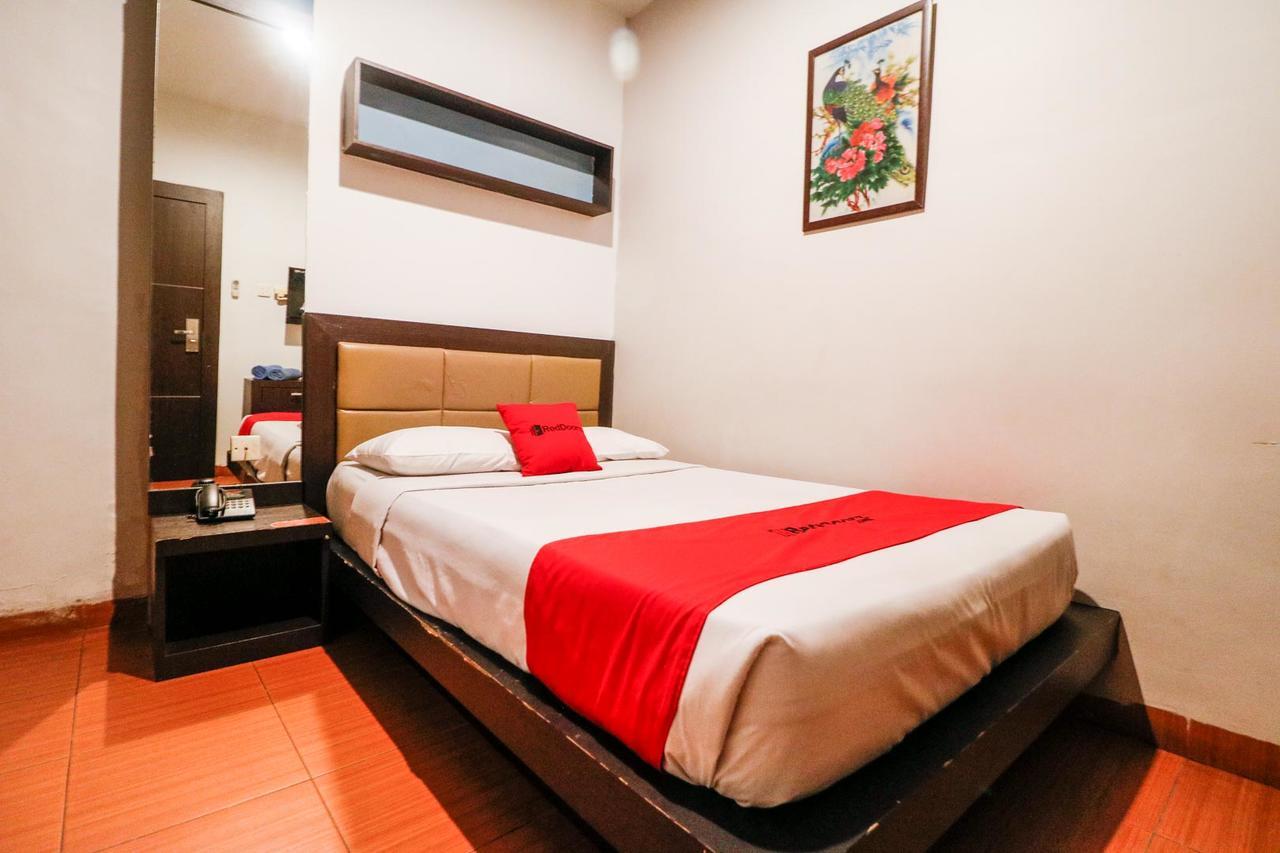 Reddoorz Plus Near Pasar Wisata เปกันบารู ภายนอก รูปภาพ