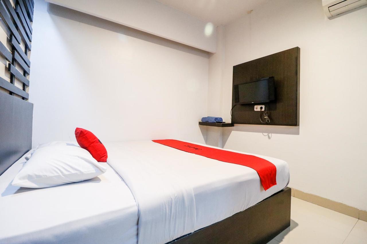 Reddoorz Plus Near Pasar Wisata เปกันบารู ภายนอก รูปภาพ