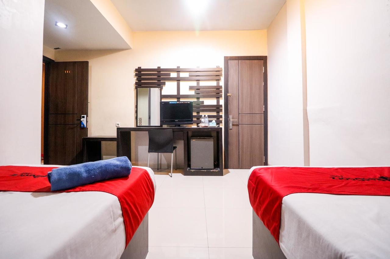 Reddoorz Plus Near Pasar Wisata เปกันบารู ภายนอก รูปภาพ