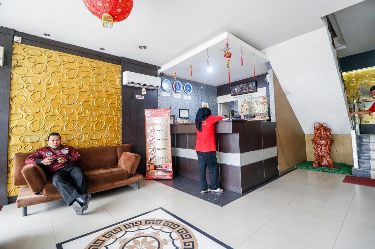 Reddoorz Plus Near Pasar Wisata เปกันบารู ภายนอก รูปภาพ