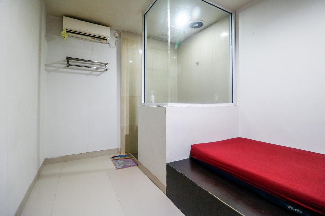 Reddoorz Plus Near Pasar Wisata เปกันบารู ภายนอก รูปภาพ