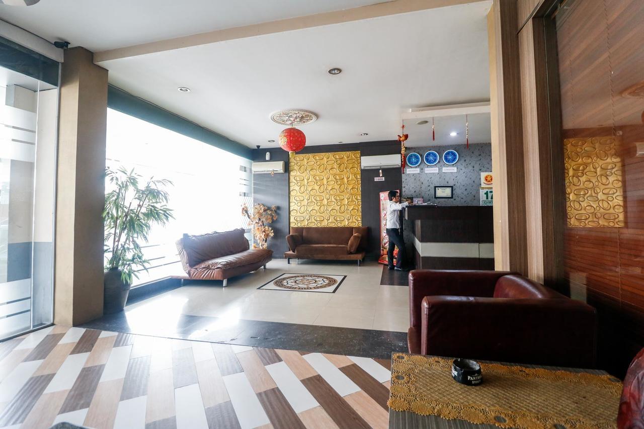 Reddoorz Plus Near Pasar Wisata เปกันบารู ภายนอก รูปภาพ