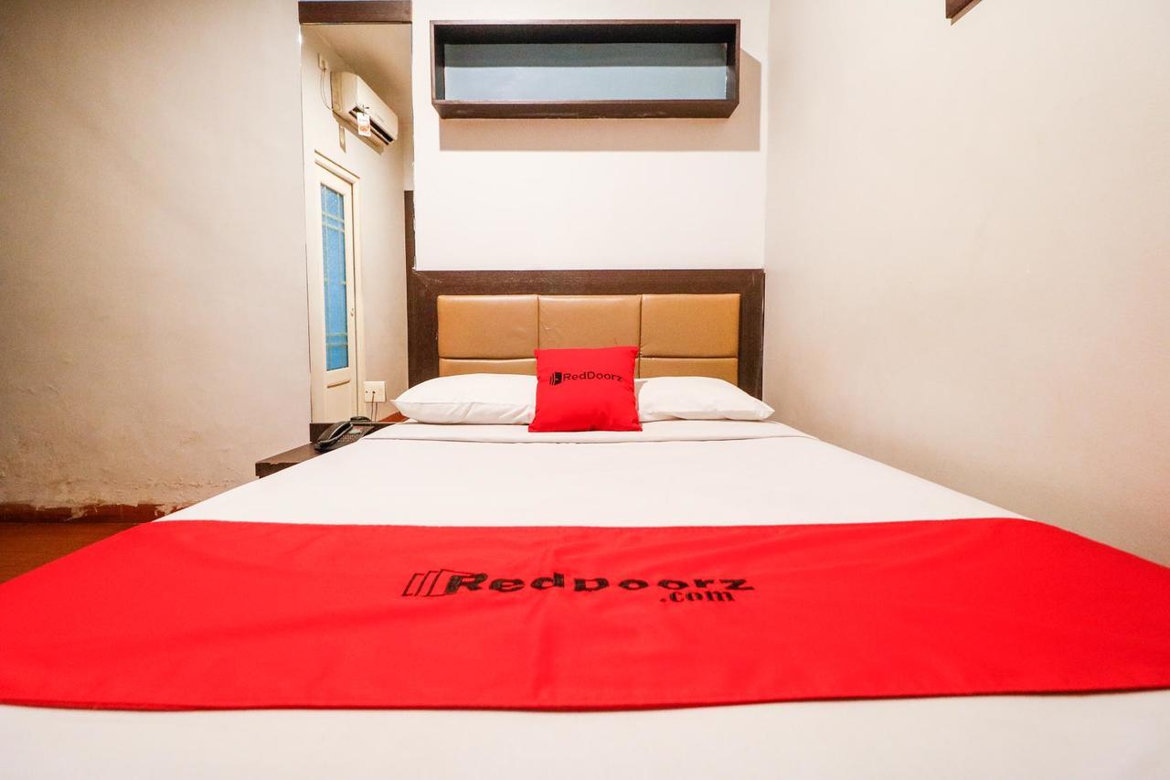 Reddoorz Plus Near Pasar Wisata เปกันบารู ภายนอก รูปภาพ