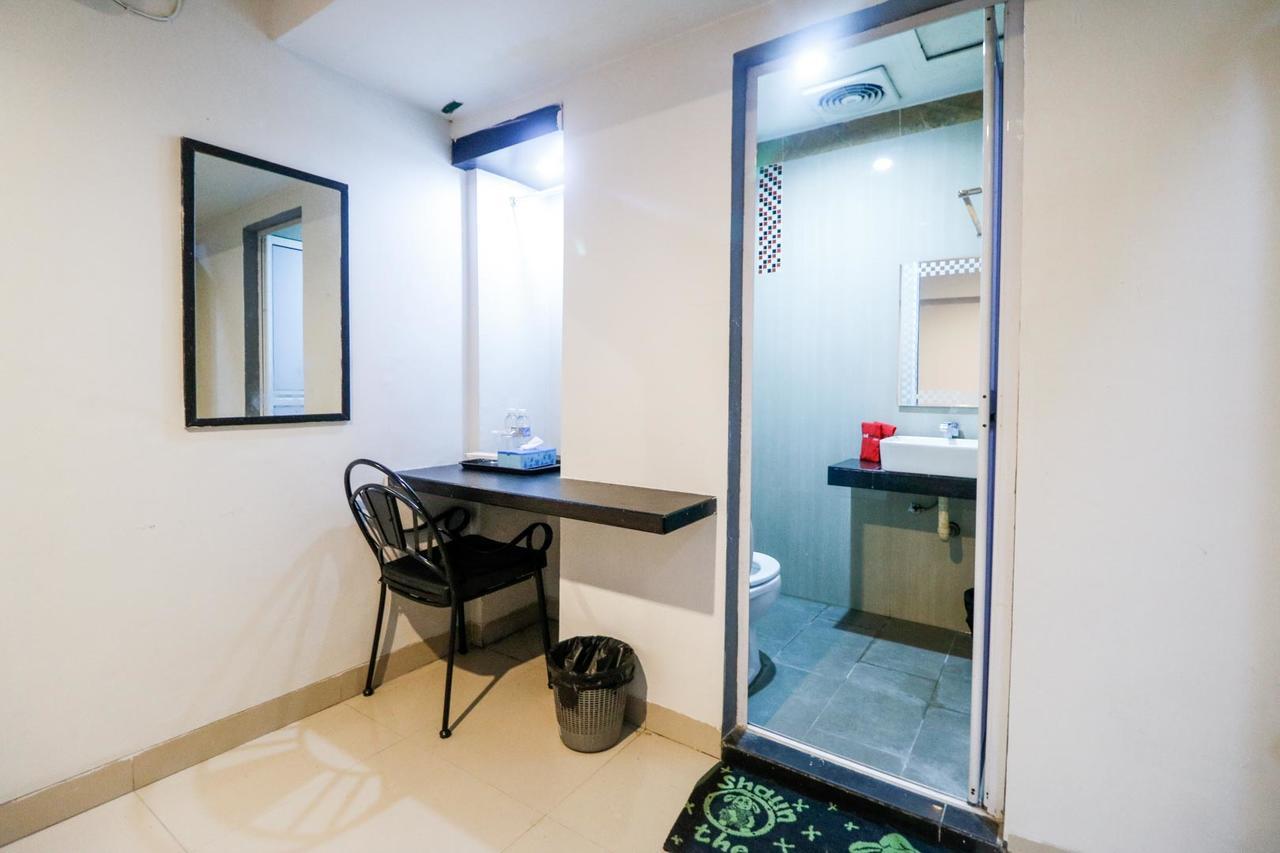 Reddoorz Plus Near Pasar Wisata เปกันบารู ภายนอก รูปภาพ